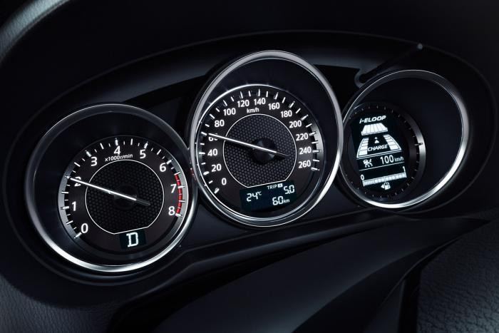 Cam asa arata noua MAZDA 6, masina care vrea sa detroneze suprematia lui Mondeo in clasa