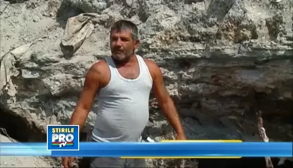 Saracia si disperarea duc la adevarate tragedii. Un barbat a murit in timp ce cauta fier vechi