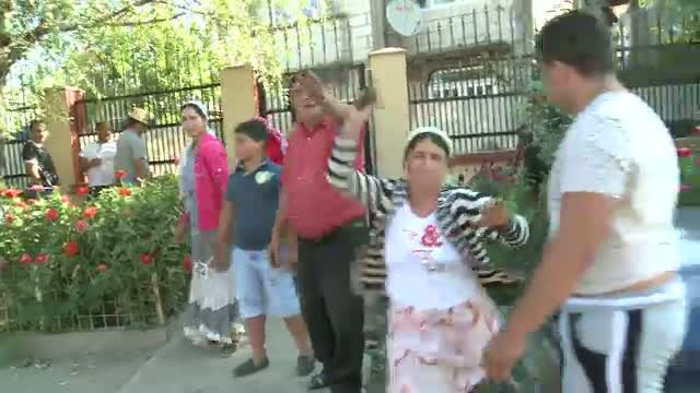 Romii cu averi din spalare de bani si evaziune au facut un CIRC VIOLENT la razia mascatilor. VIDEO