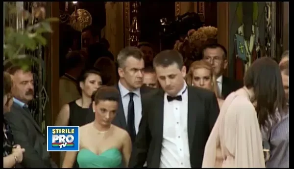 Cum a decurs cea mai frumoasa zi din viata fiicei Presedintelui. Imagini de la nunta Elenei Basescu