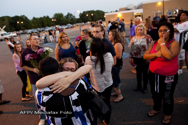 Atac armat intr-un supermarket din New Jersey. Un angajat a deschis focul si a ucis doi colegi