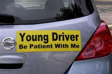 Sofatul pe timp de noapte ar putea fi interzis tinerilor sub 25 de ani