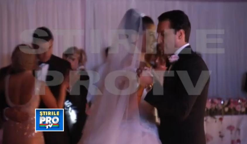 VIDEO. Nunta Elenei Basescu. Primele imagini cu VALSUL MIRESEI