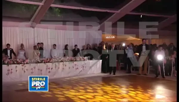 VIDEO. Nunta Elenei Basescu. Primele imagini cu VALSUL MIRESEI
