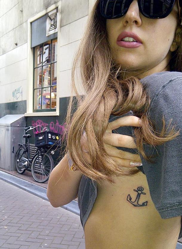 Fanii, cu ochii in lacrimi. Fotografia postata de Lady Gaga pe internet. "Este un inger". FOTO