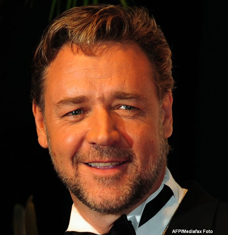 Russell Crowe, salvat de paza de coasta dupa ce s-a ratacit in timpul unei plimbari cu caiacul