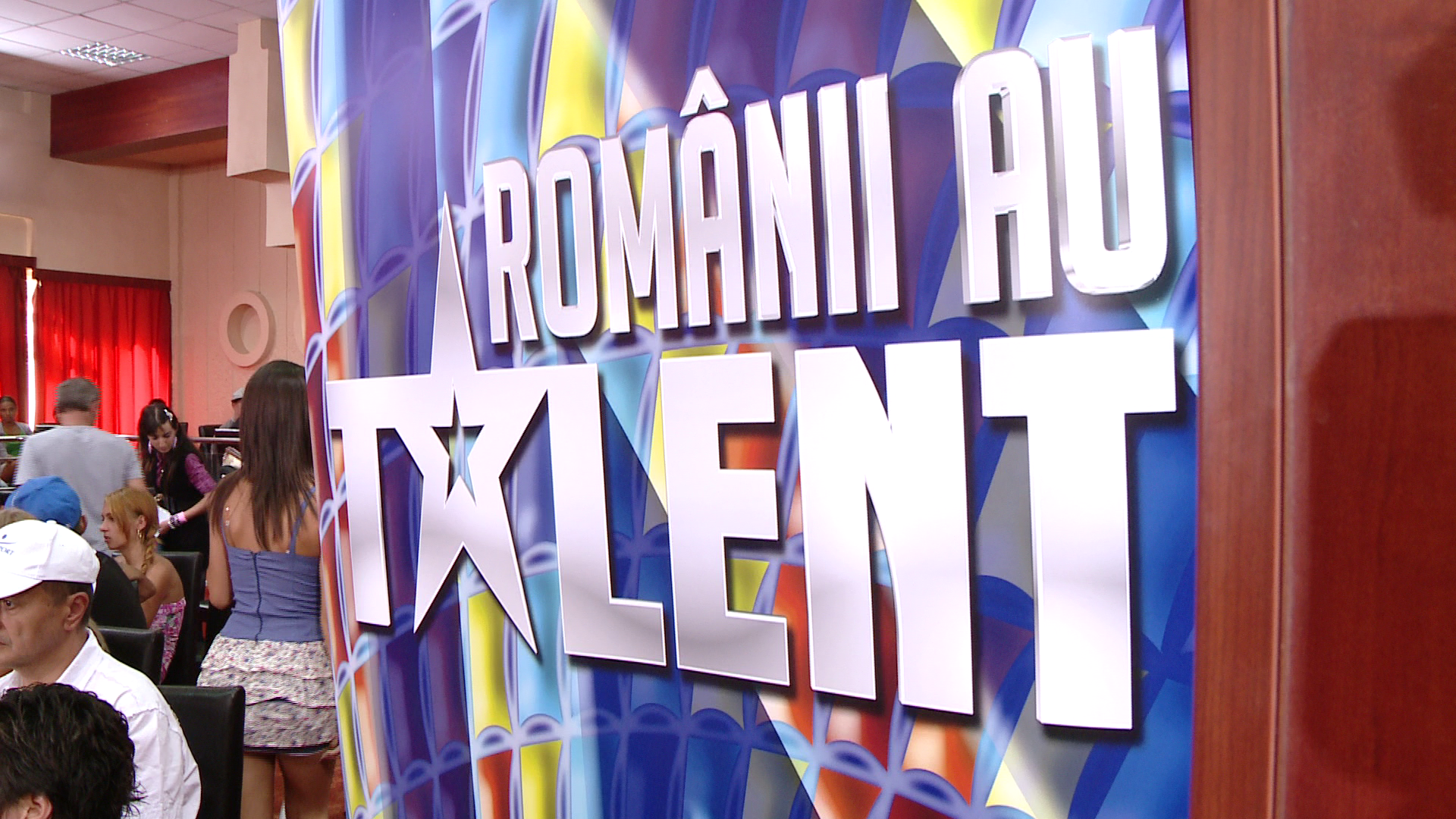 Preselectiile "Romanii au talent", la Timisoara. Andi Moisescu a cantat in fata a sute de oameni