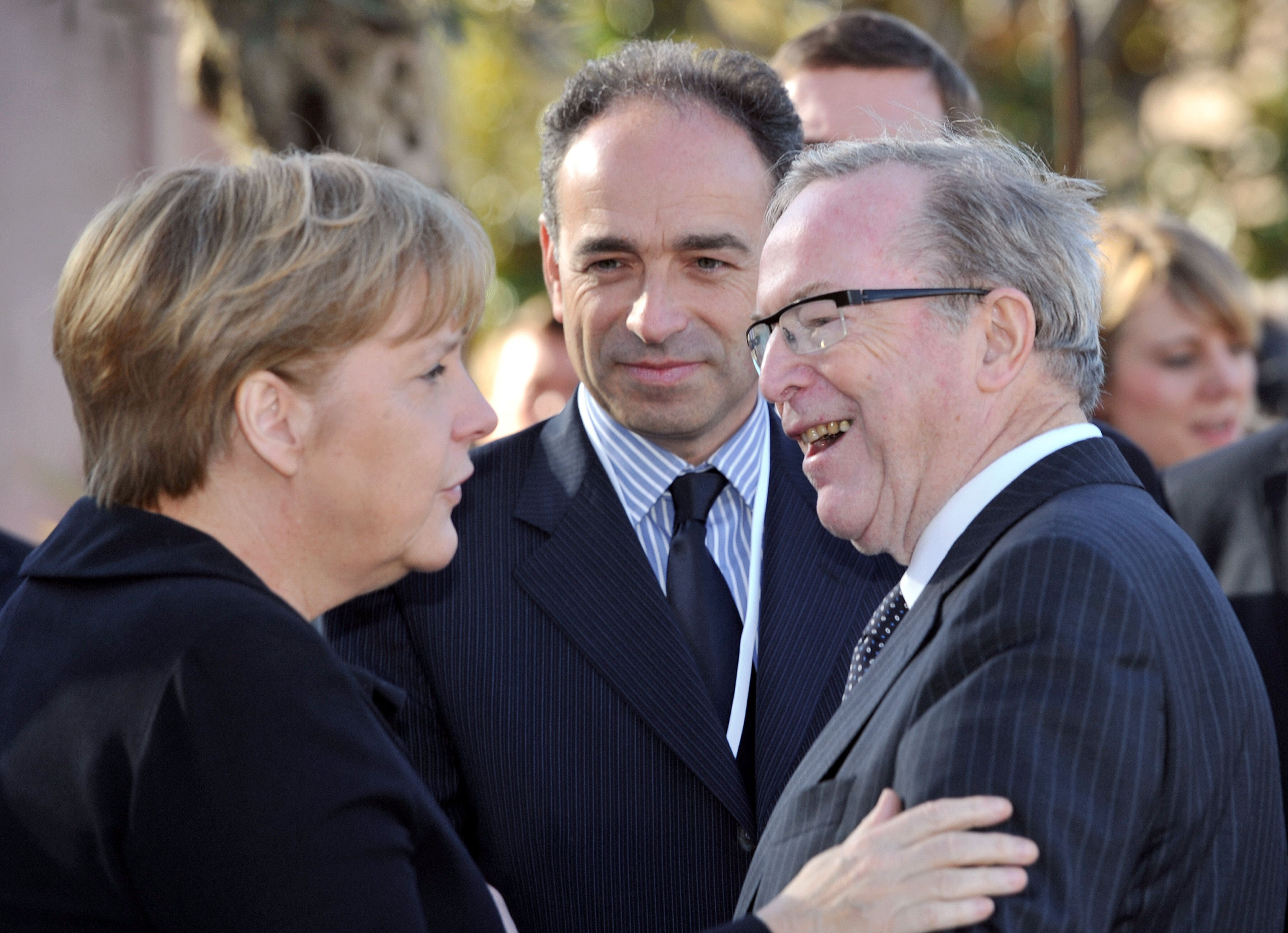 Socialistii renunta, popularii confirma. Traian Basescu va gazdui congresul PPE de la Bucuresti