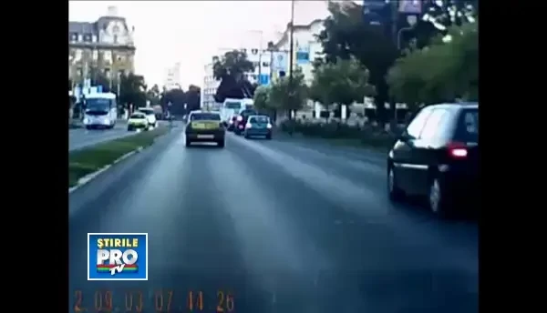 Taximetrist batut de un alt sofer dupa ce a lovit o femeie pe trecerea de pietoni. Vezi VIDEO