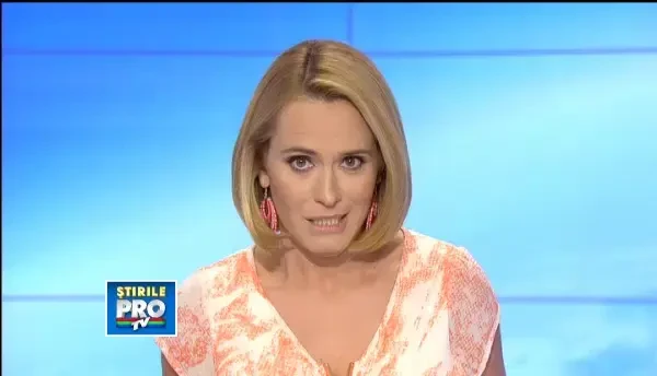 Fiul unui lider comunist chinez, implicat intr-un tragic accident de masina. Era dezbracat la volan