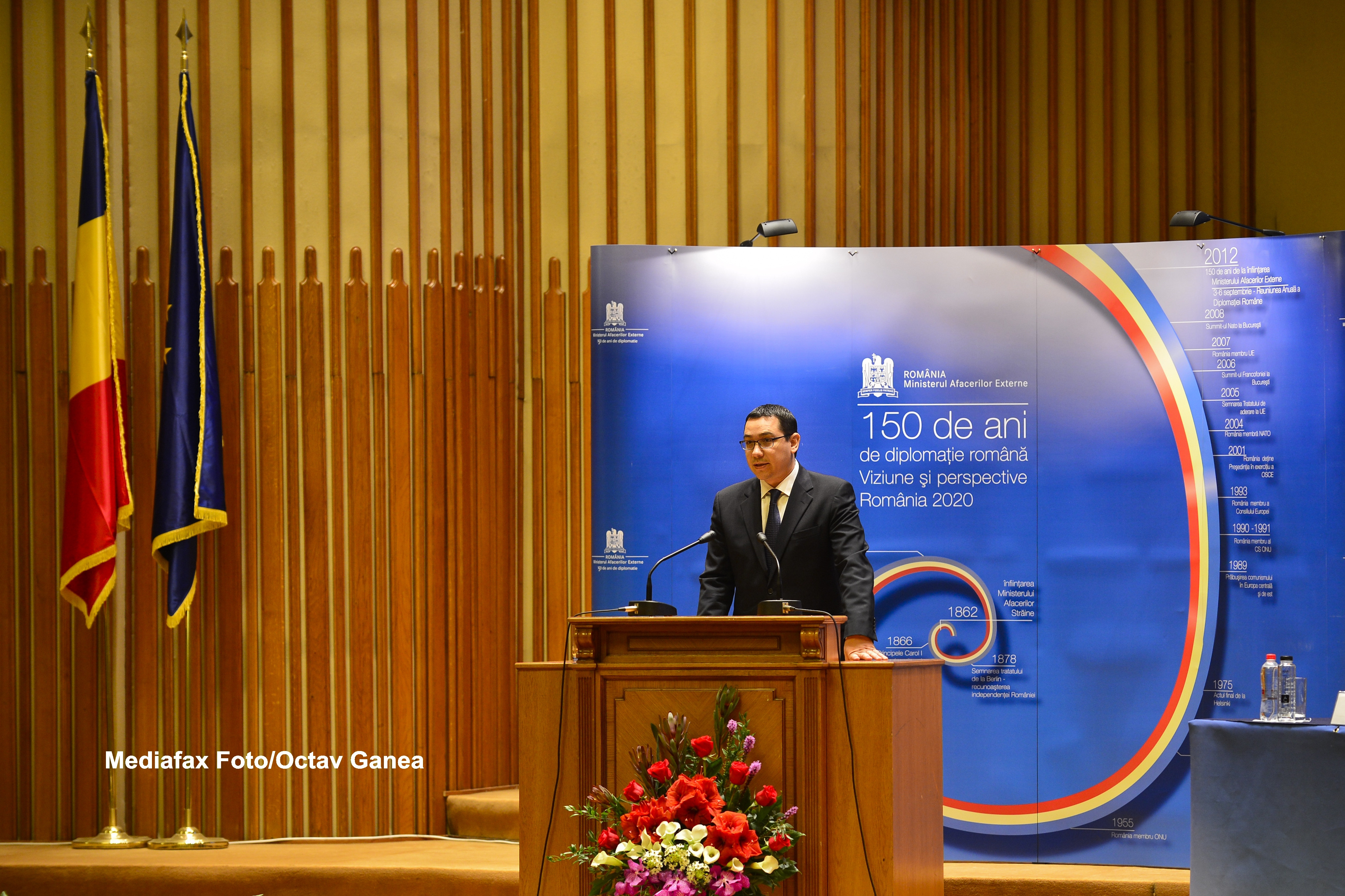 Ponta a fost huiduit de un participant la o conferinta aniversara a Camerei de comert romano-germana