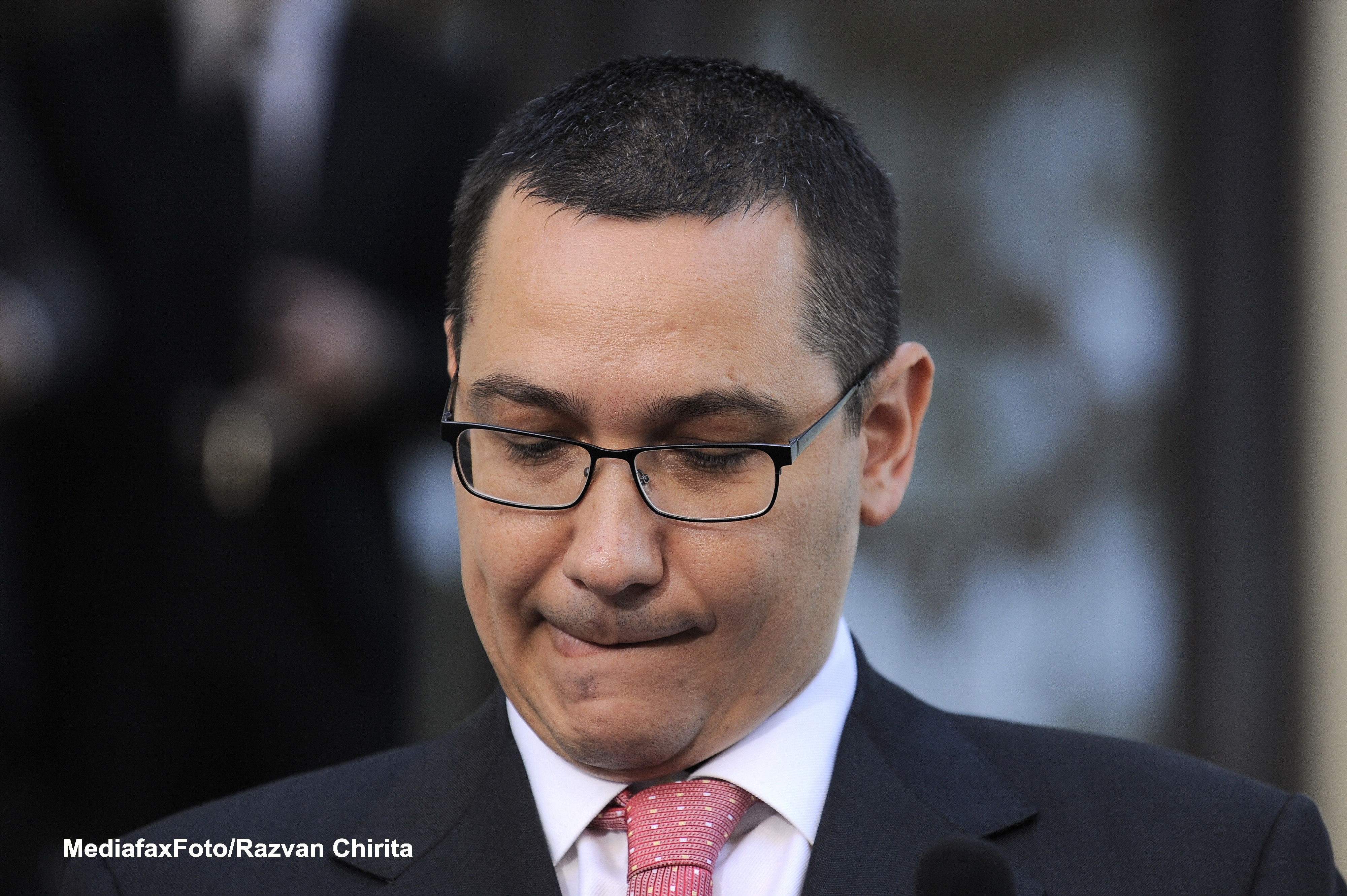 Rectorul UB: Victor Ponta a plagiat, insa doar MECTS poate decide sa-i retraga titlul de doctor