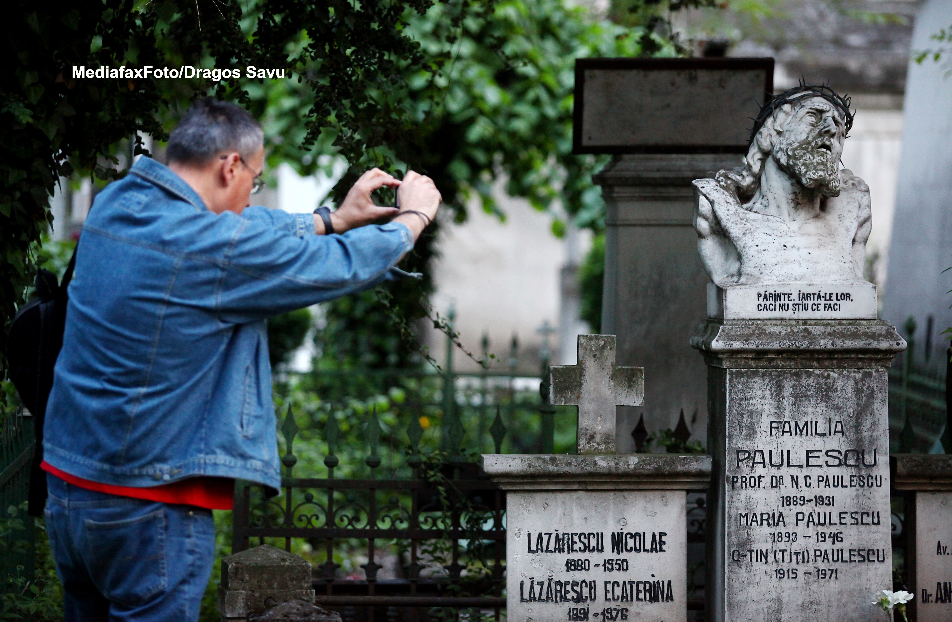 Seara muzicala, vineri, la Cimitirul Bellu din Capitala: "Ziua multumirii"