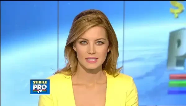 Rihanna a atras toate privirile la MTV Video Awards cu noul ei look, dar n-a luat decat un premiu