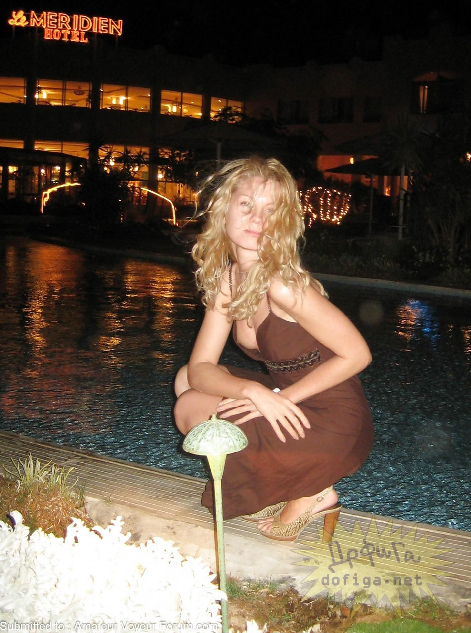 Neatentia le-a transformat in vedete. Fotografiile vazute online de catre majoritatea barbatilor