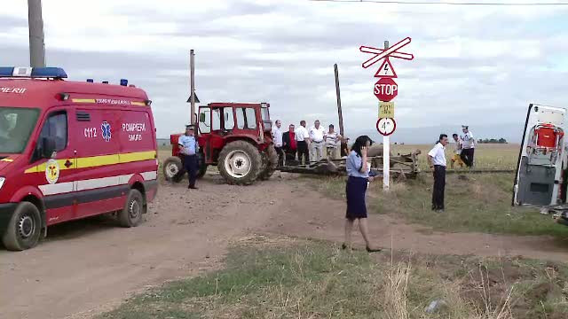 Numarul mortilor in urma accidentului din Covasna a ajuns la OPT. Soferul tractorului are 78 de ani