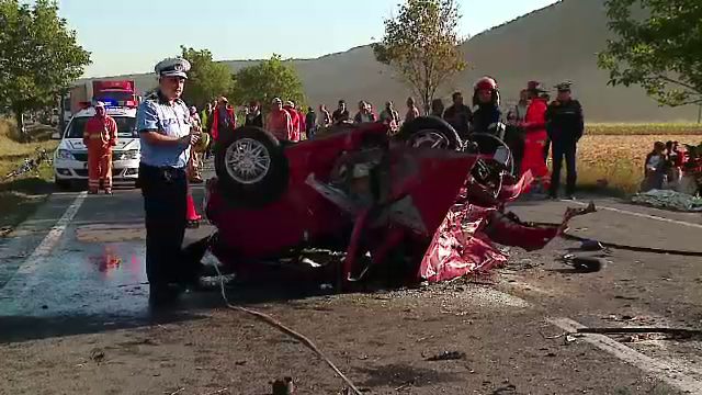 O mama si-a dus familia sub rotile unui Q7 in Mures. Cinci persoane au murit, inclusiv 2 copii