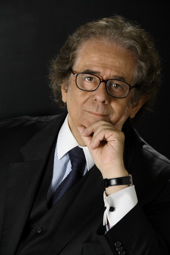 Dr. Radu Varia, istoric de arta, ales in unanimitate membru de onoare al Academiei Regale a Scotiei