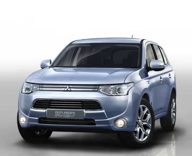 Mitsubishi Outlander PHEV este primul SUV din lume care se va incarca la Priza