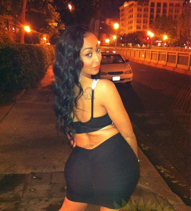 Nu este o femeie urata, dar ce si-a facut de la talie in jos ii sperie pe toti cei care o privesc