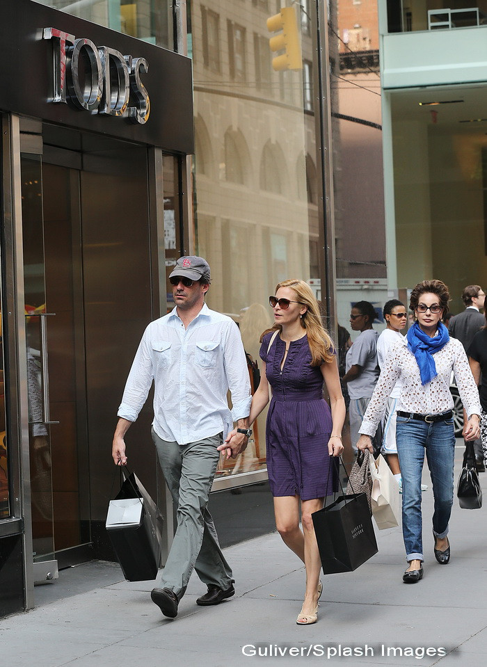 A iesit la cumparaturi intr-o tinuta lejera."Prea lejera", au spus criticii dupa ce au vazut poza