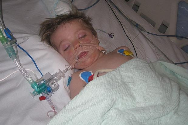 Un copil de 3 ani a revenit la viata dupa ce toti l-au crezut mort. Medicii:Nu avem nicio explicatie