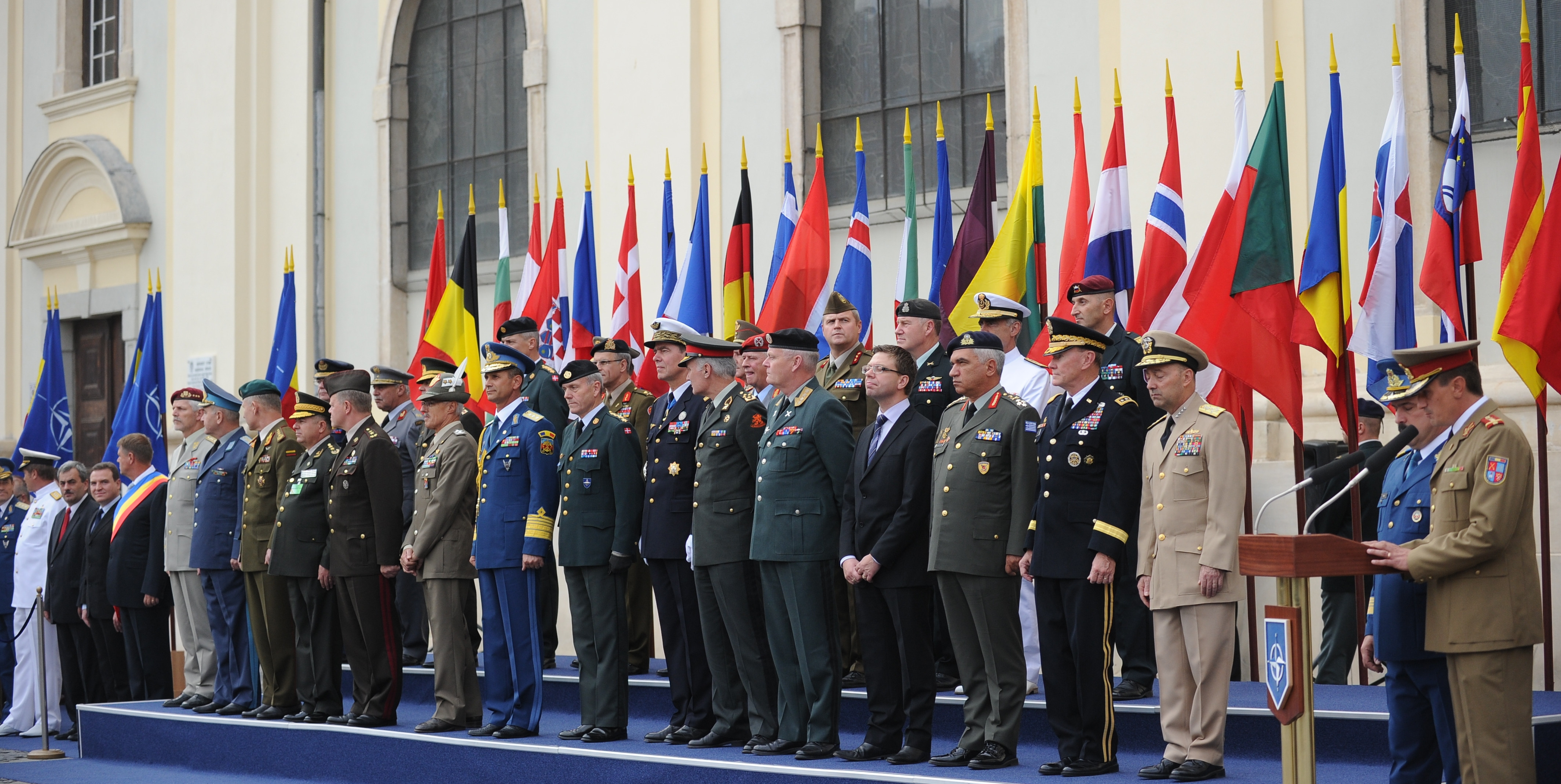 Summitul NATO de la Sibiu a inceput: situatiile din Afganistan si Balcanii de Vest,aduse in discutie