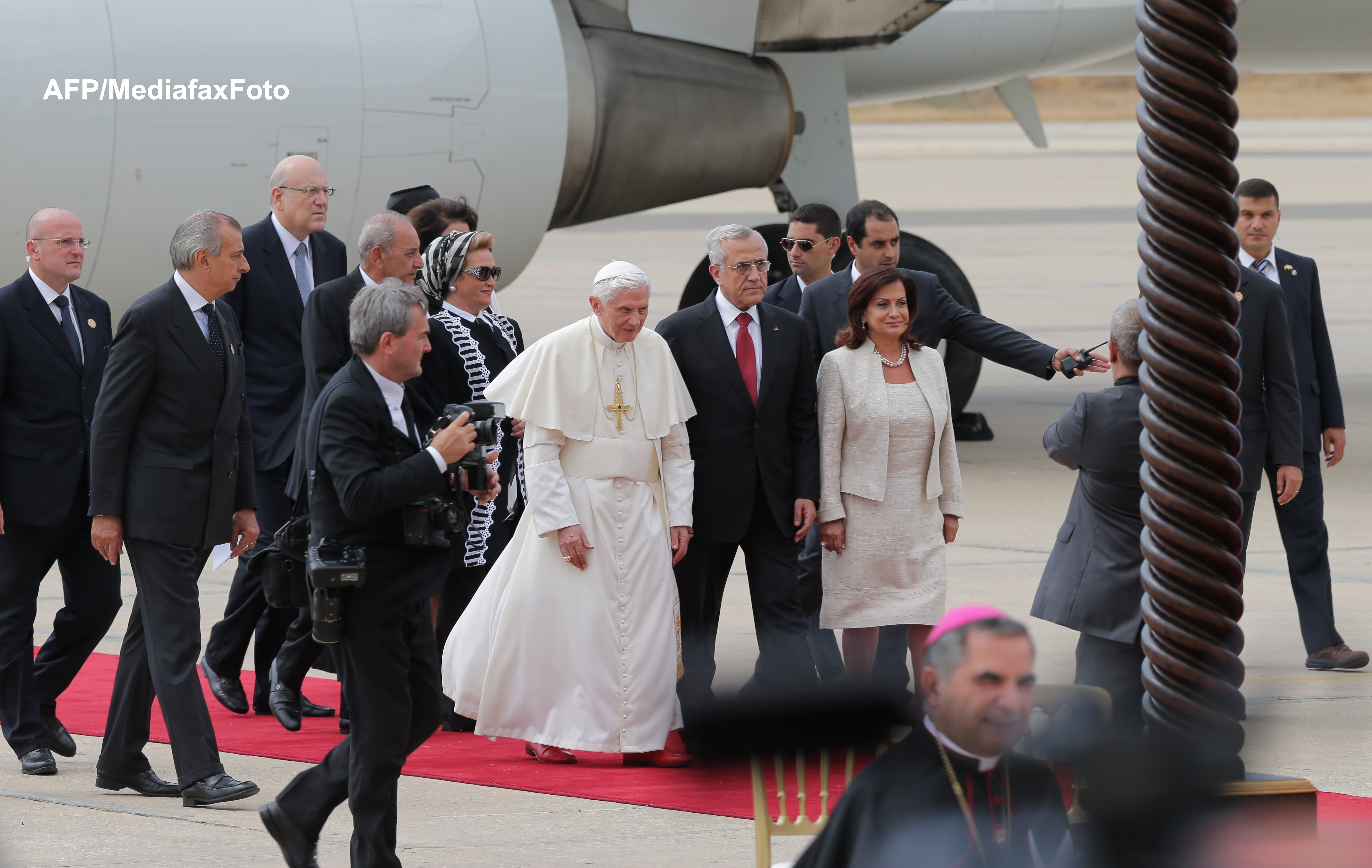 Ceremonie grandioasa in Beirut pentru Papa Benedict al XVI-lea
