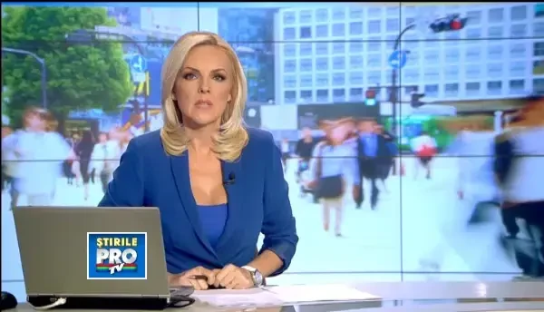 Chelner cu diploma de Drept. Zeci de mii de absolventi nu-si gasesc de munca pe masura studiilor