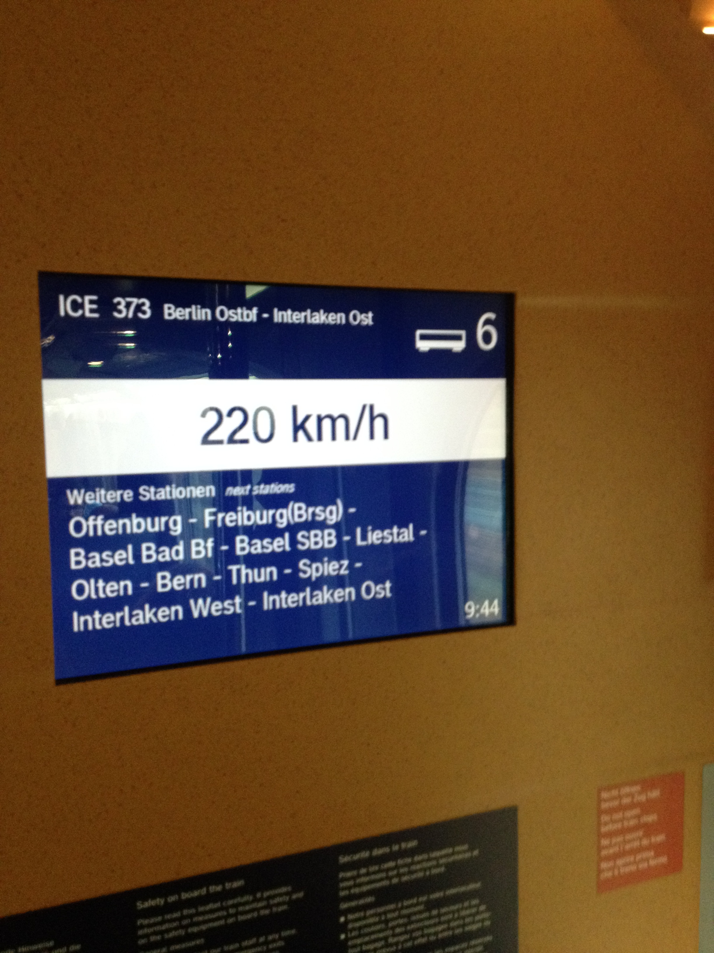 Cu CFR-ul prin Romania, partea 2: Ati plati 199 de lei pentru Bucuresti-Brasov in 90 de minute?