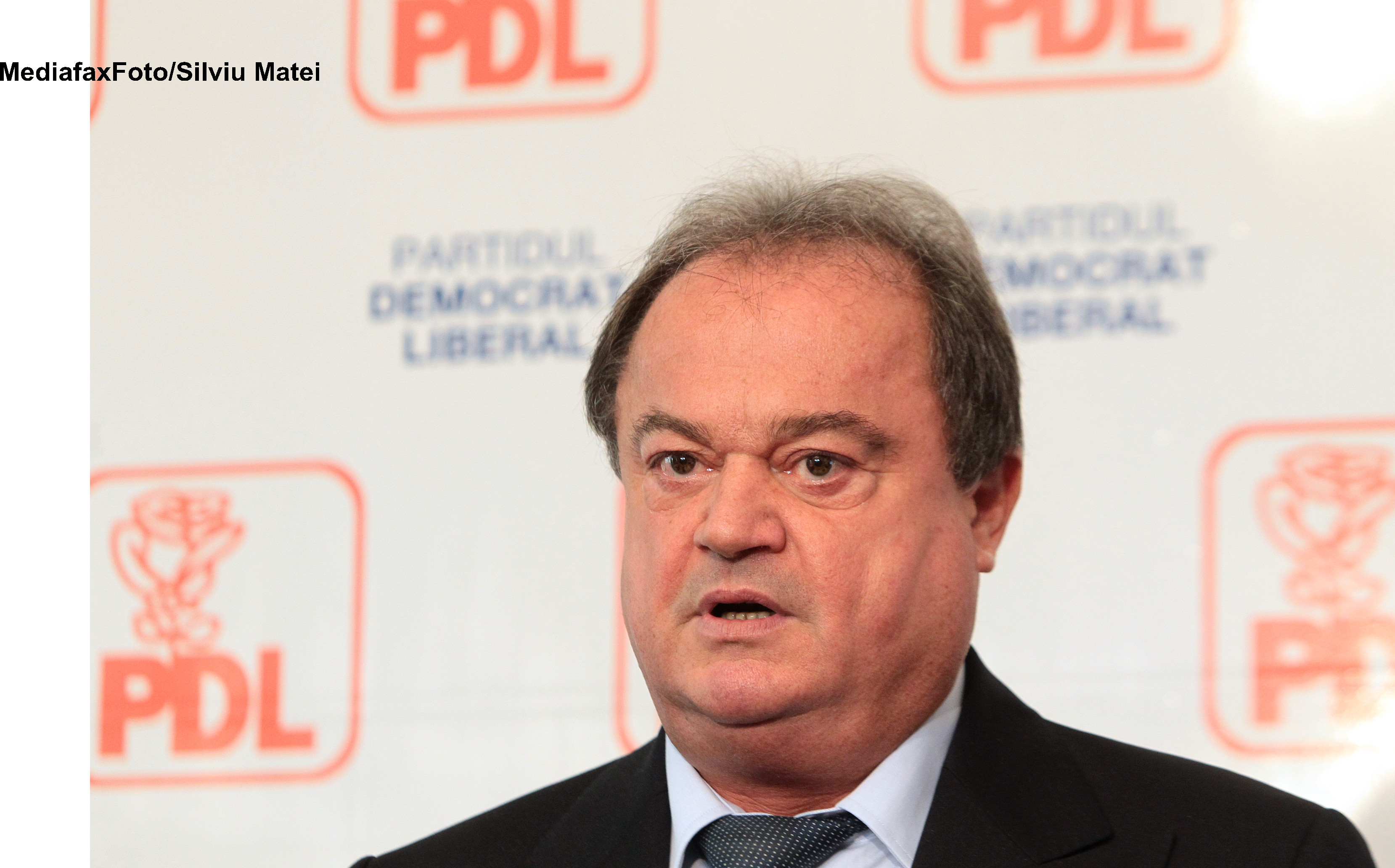 Blaga: Guvernul Ponta este primul cabinet care promite sa guverneze in viitor, si nu in prezent