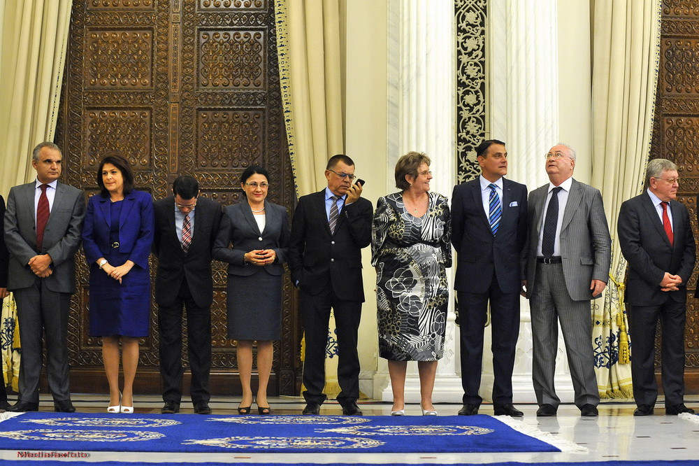 PDL propune o confruntare intre ministrii Cabinetelor Boc si Ungureanu si cei din Guvernul Ponta