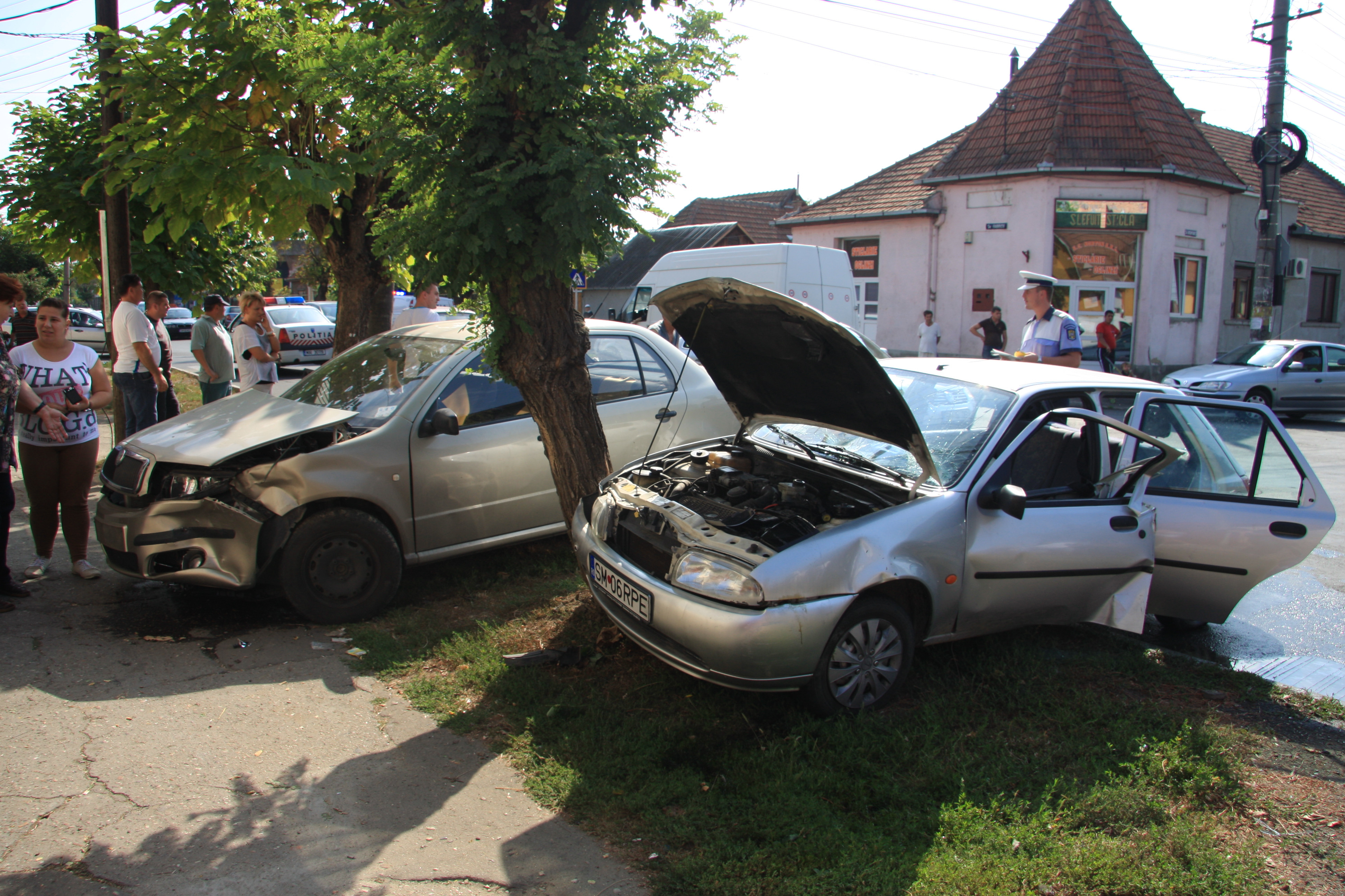 I s-a facut rau la volan si a distrus doua masini