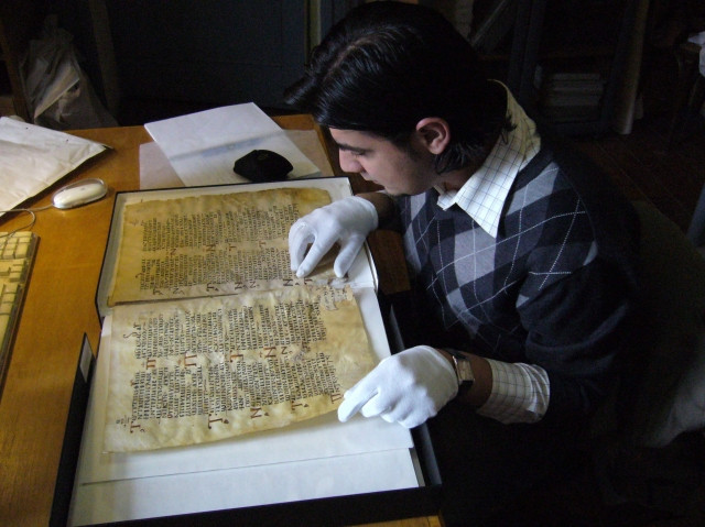 Reactia unui istoric roman privind papirusul care scrie despre "sotia lui Iisus". Ce declara acesta