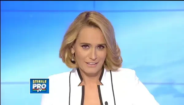 Crin Antonescu implineste 53 de ani. Isi petrece ziua de nastere la Bruxelles, alaturi de sotie