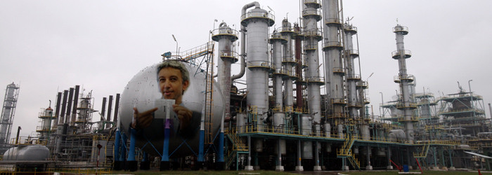 Guvernul cere acordul FMI sa vanda Oltchim prin negociere cu un investitor, nu la licitatie deschisa