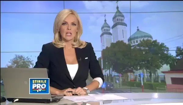 Imagini socante. Batran lovit in plina strada la Medias de cativa copii. VIDEO