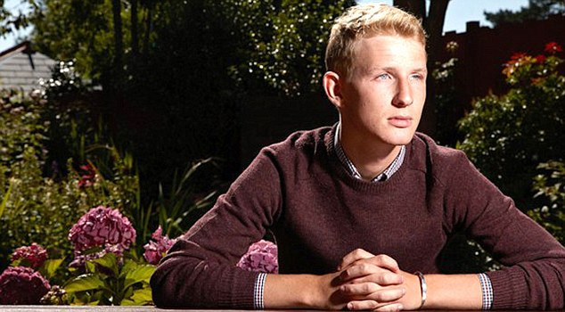 Tanarul care nu poate uita nimic. Cum a raspuns la intrebarea "Ce ai facut pe 1 octombrie 2006?"