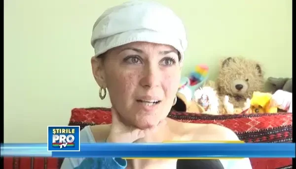 Viata unei farmaciste atarna de un fir de ata. A fost diagnosticata cu cancer galopant la stomac