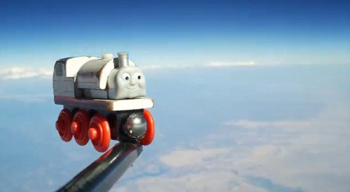 Acesta este cel mai IUBIT TATA din Lume. Gestul EXTRAORDINAR pentru copilul sau a strans 1 Milion de vizualizari in 36 de ore