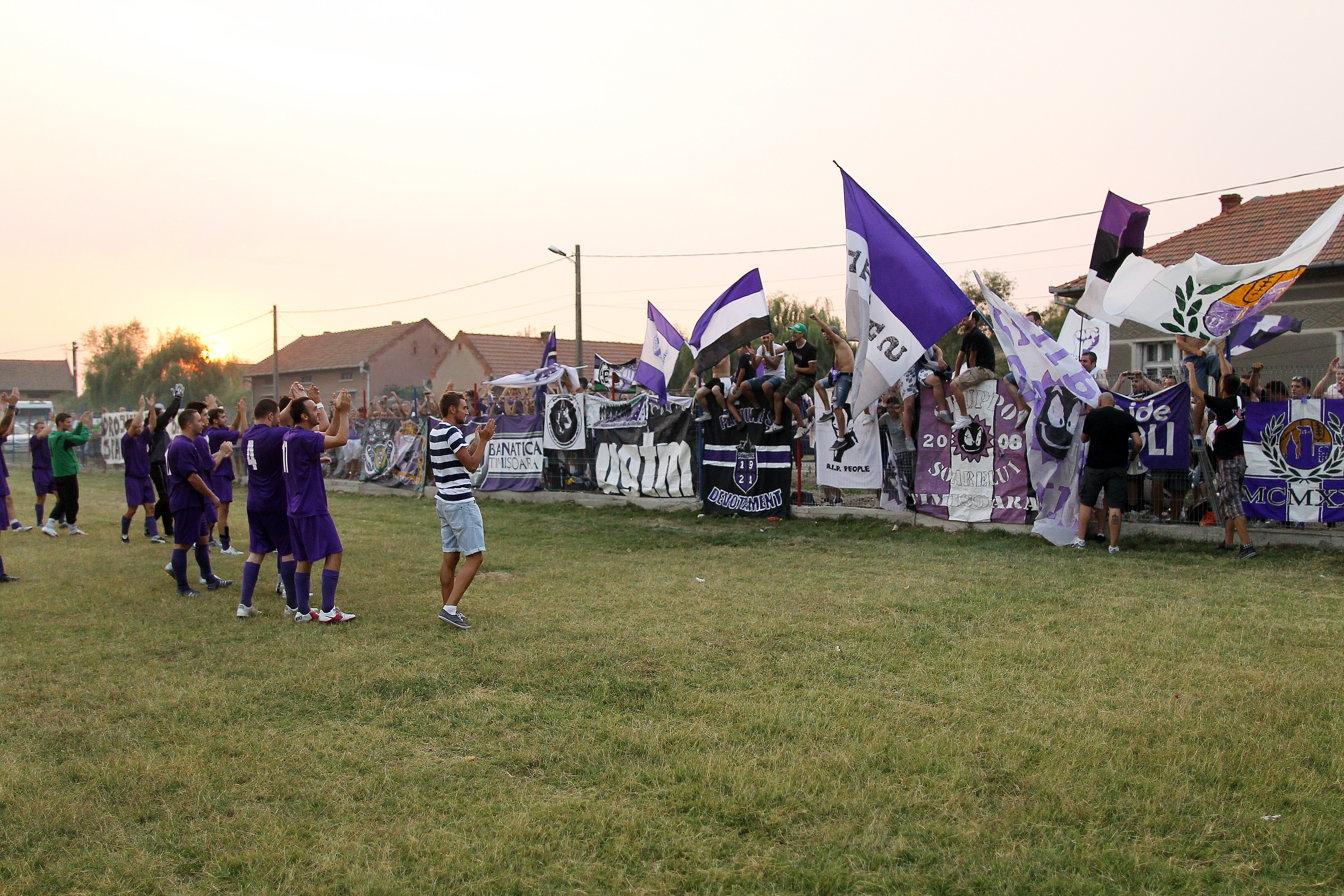 Suporterii au strans peste 12.000 de lei in doua luni pentru ASU Politehnica