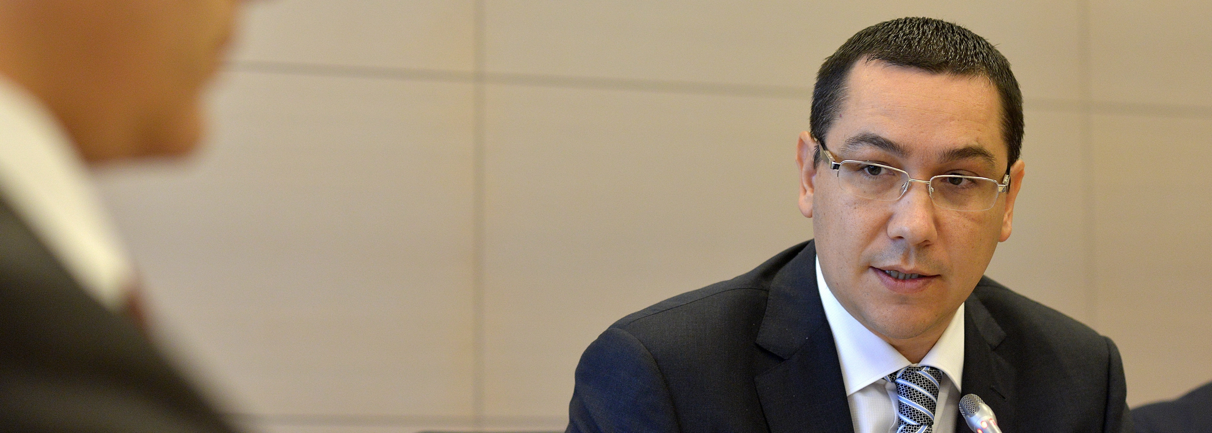 Raspunsul lui Ponta, intrebat cate contracte cu statul a avut firma cumnatului sau: "Ce intelegeti dumneavoastra prin stat?"