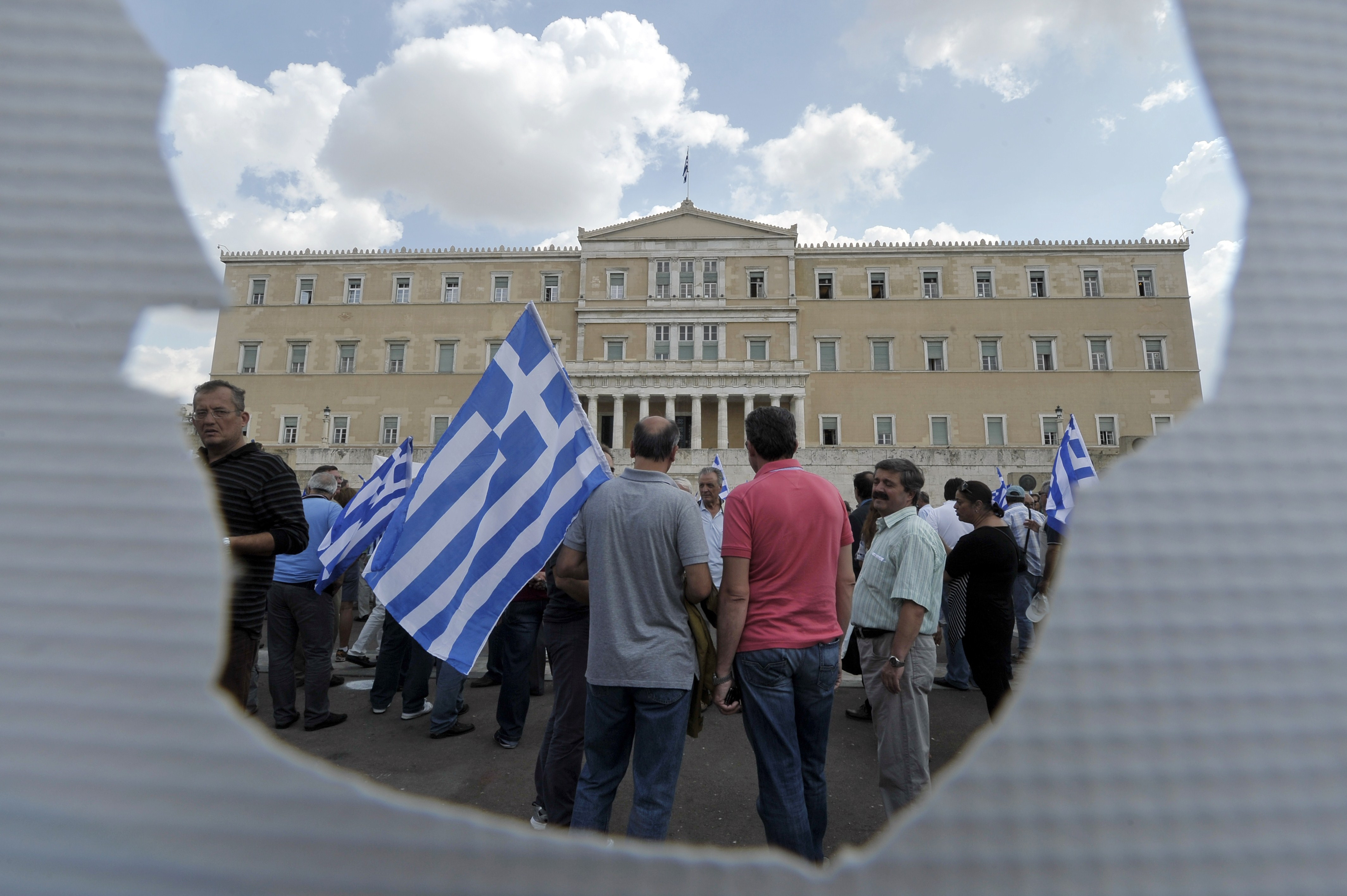 Studiu: Iesirea Greciei si altor tari din zona euro ar costa economia mondiala 17.000 MILIARDE euro