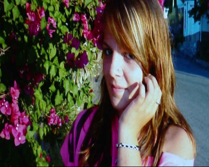 O fata a disparut de acasa de 10 zile. Mama ei crede ca a fost racolata de traficanti de carne vie