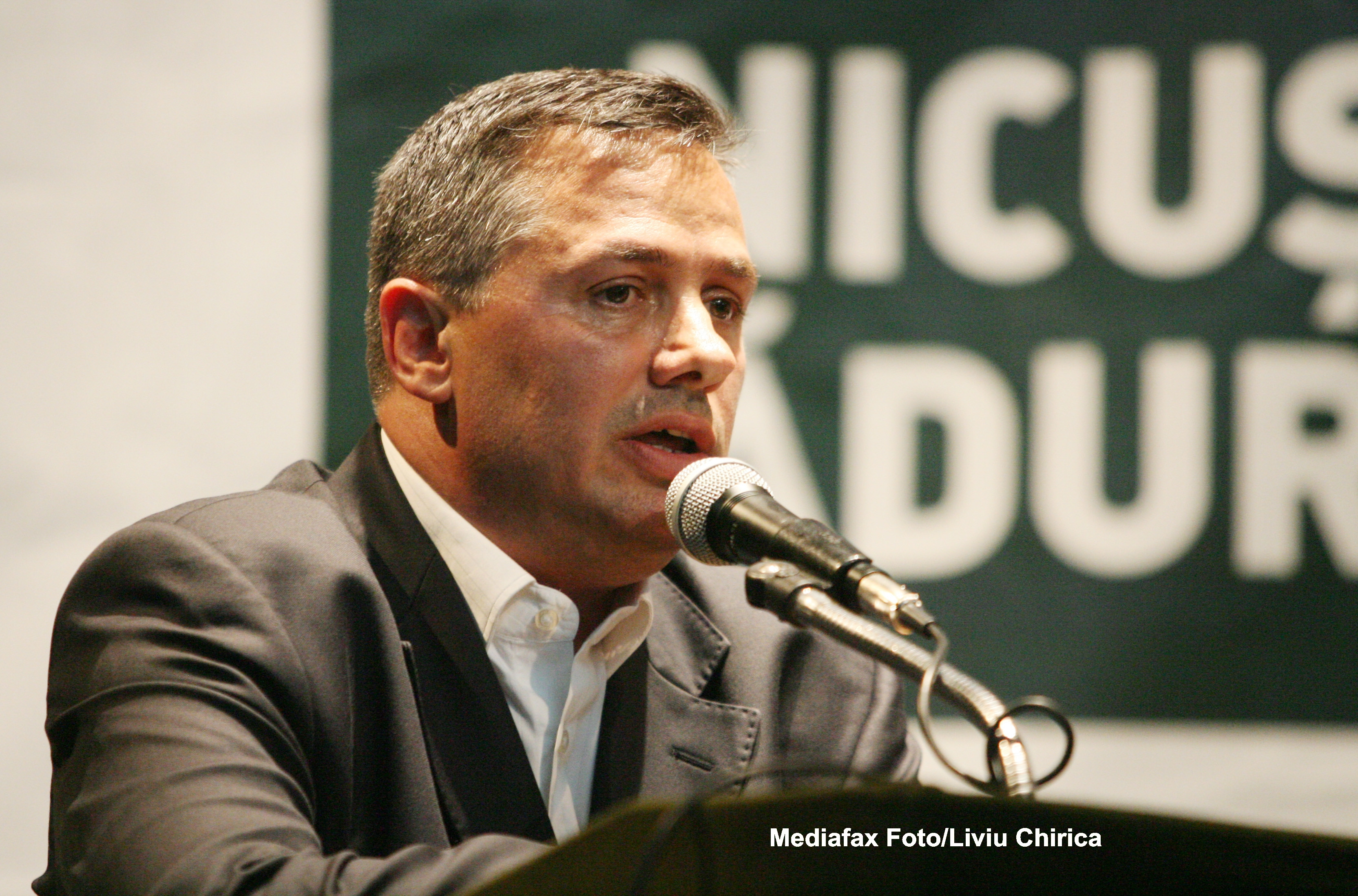 Deputatul PDL Petru Movila a primit "o invitatie de la DNA" pentru o problema de la serviciul rutier