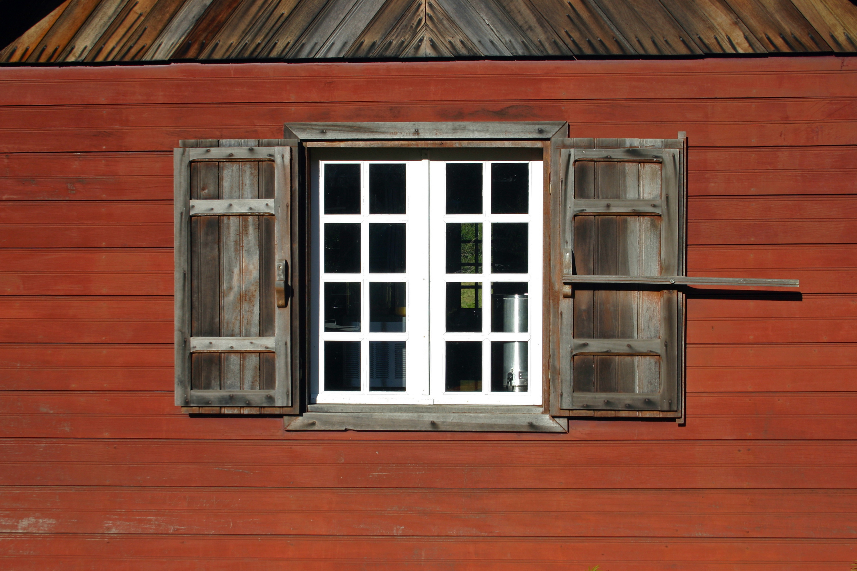 Vecine, m-ai lasat in nudul gol!