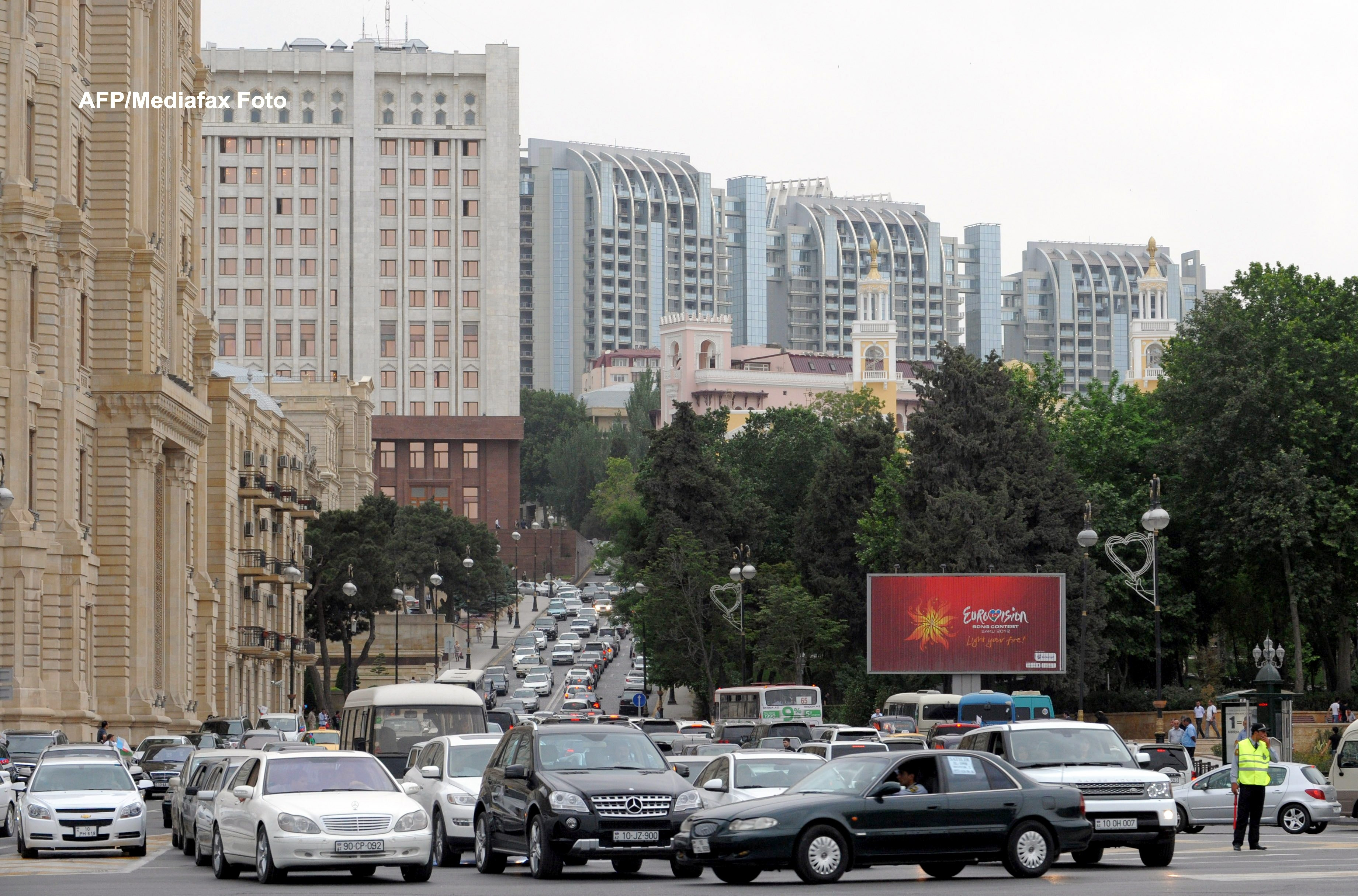 Capitala Azerbaidjanului a ramas fara curent electric, dupa ce o centrala a fost lovita de un fulger