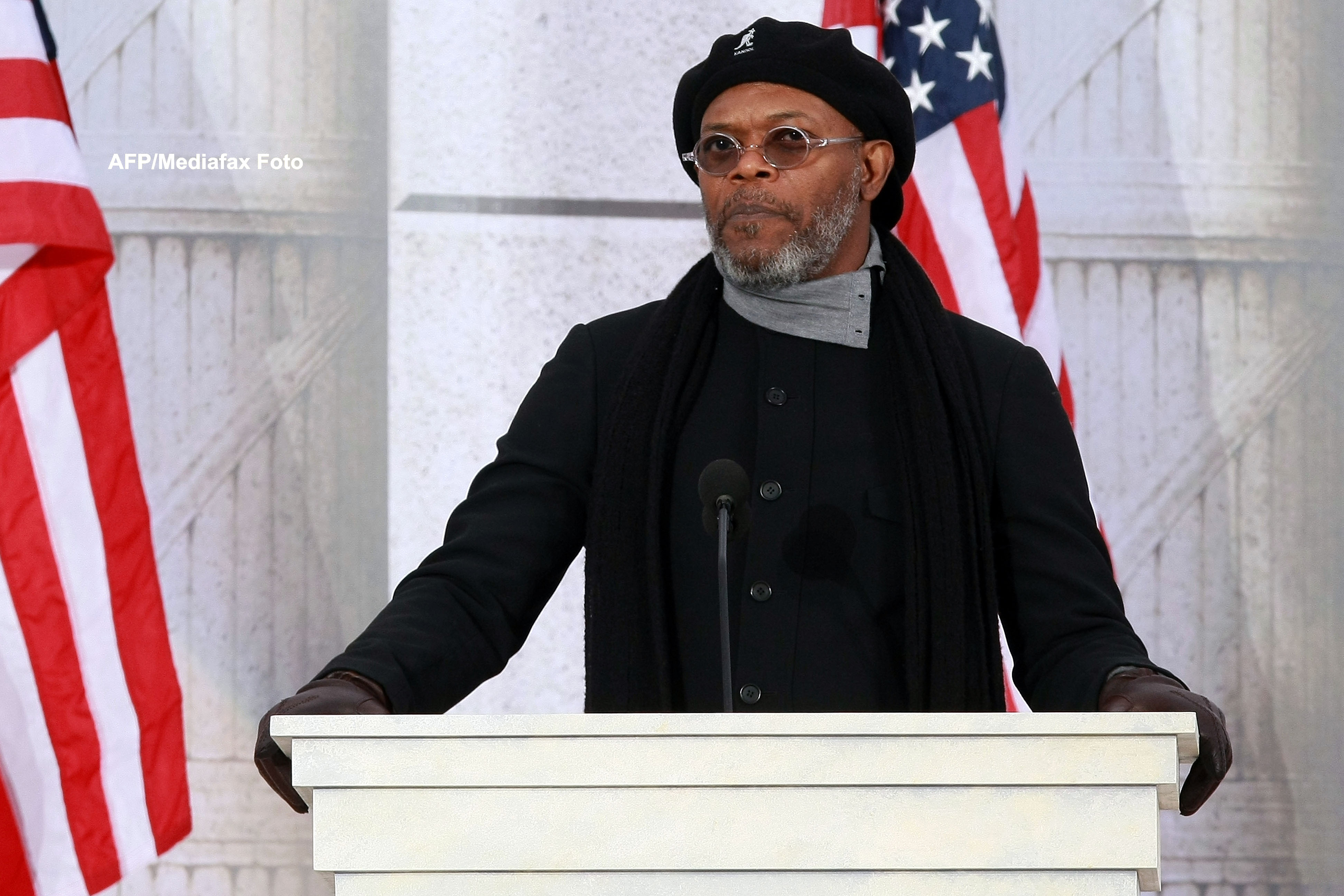 Samuel L. Jackson, sustinator al lui Obama, le spune alegatorilor americani: "Treziti-va dracului! "