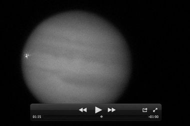 Un amator a reusit sa surprinda un fenomen Unic in Spatiu. Nasa a fost luata pe nepregatite