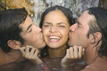 "Ménage à trois" in Himalaya: o femeie se casatoreste cu doi frati